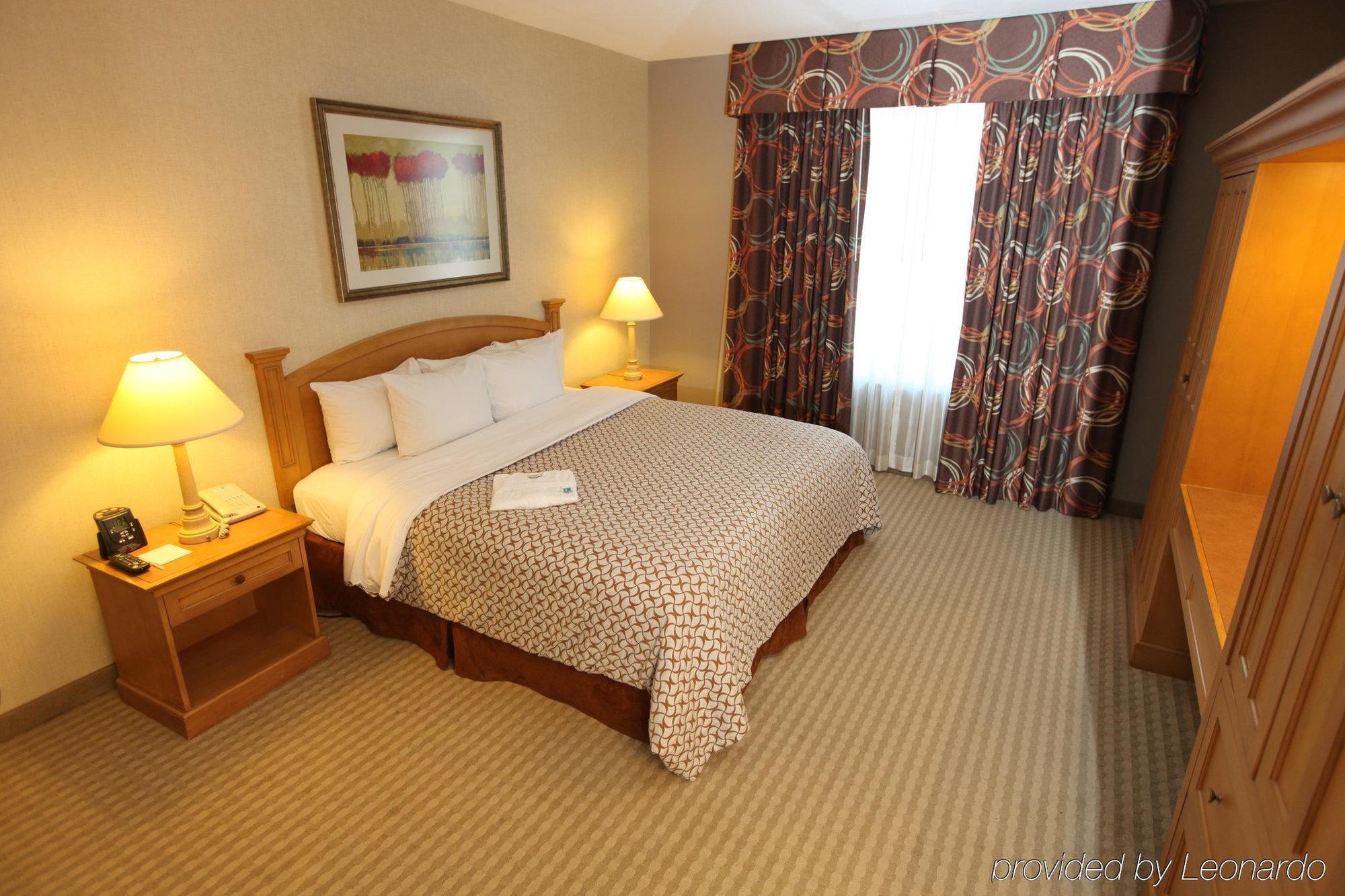 Doubletree By Hilton Mcallen Hotel Room photo