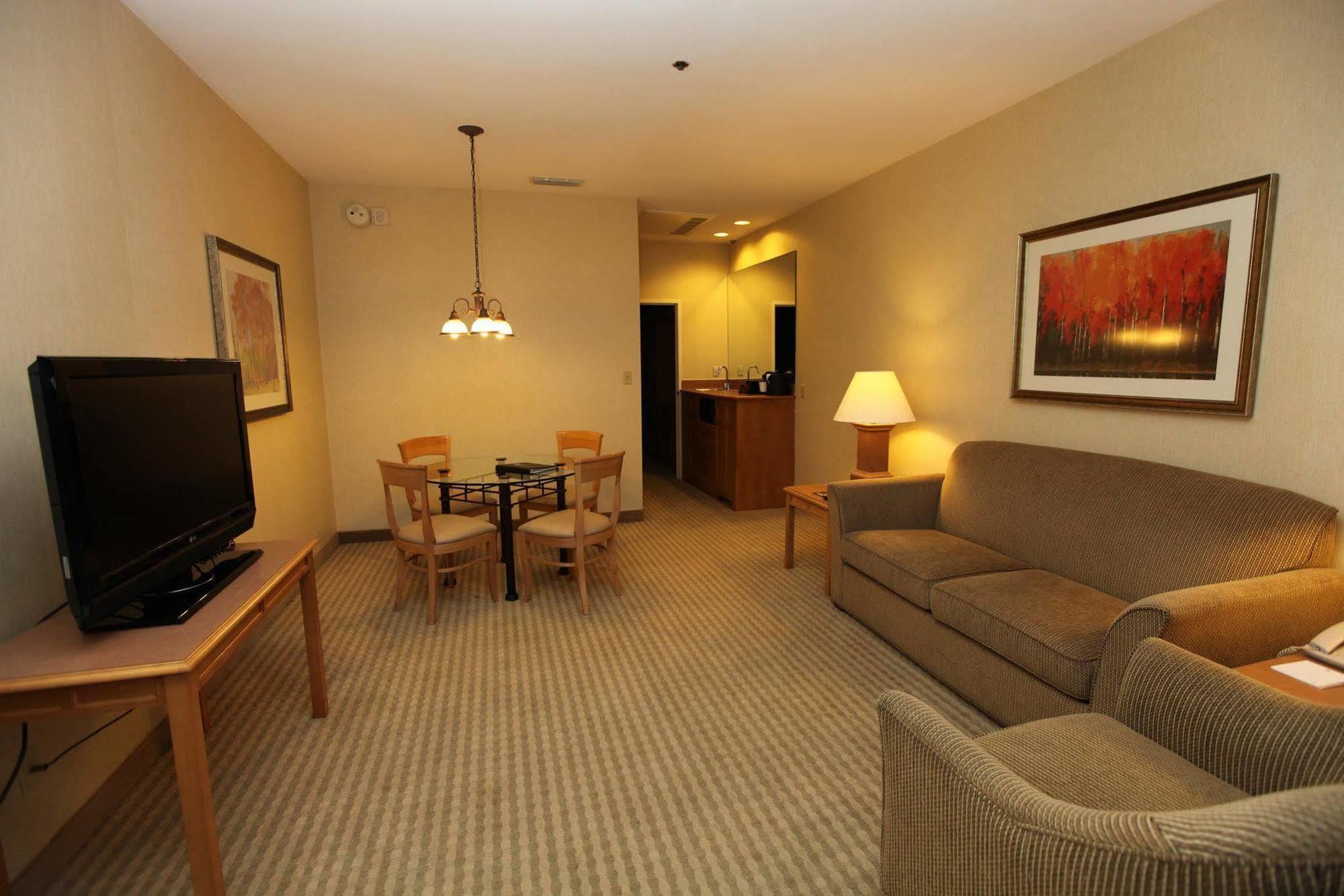 Doubletree By Hilton Mcallen Hotel Room photo